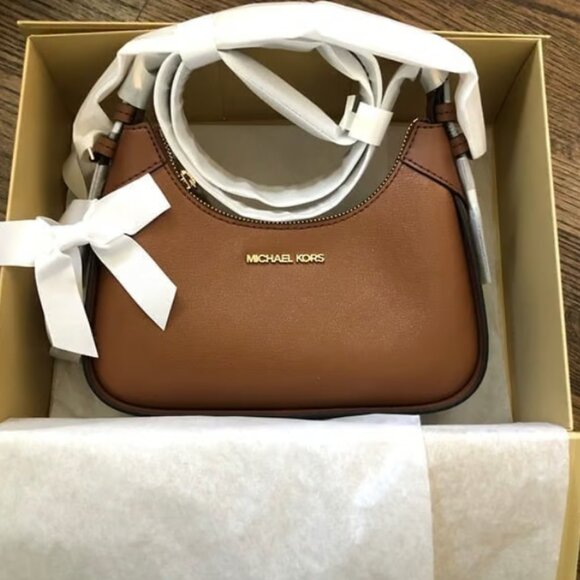 Michael Kors Wilma Small Shoulder Leather Crossbody Bag NWT - Picture 3 of 7